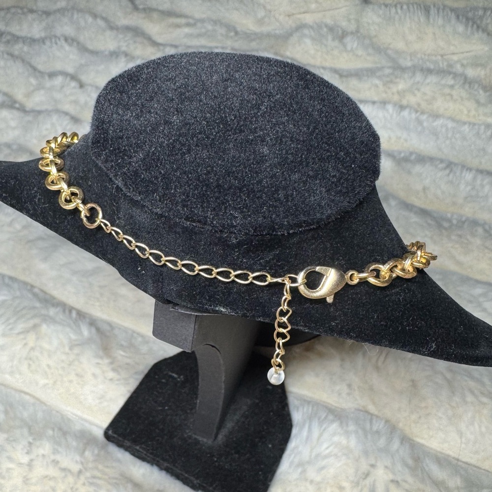 House of Harlow 1960 Gold Shell Charm Necklace - Picture 2 of 3